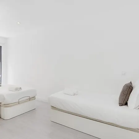 Апартаменты Alcantara Charm 3br *