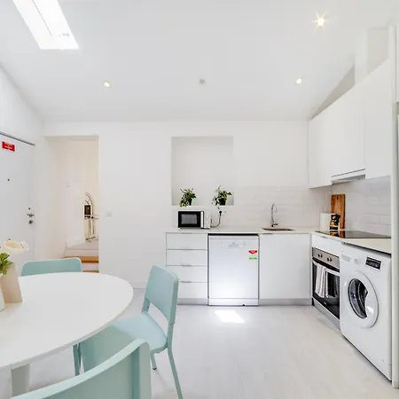 Alcantara Charm 3br Лиссабон